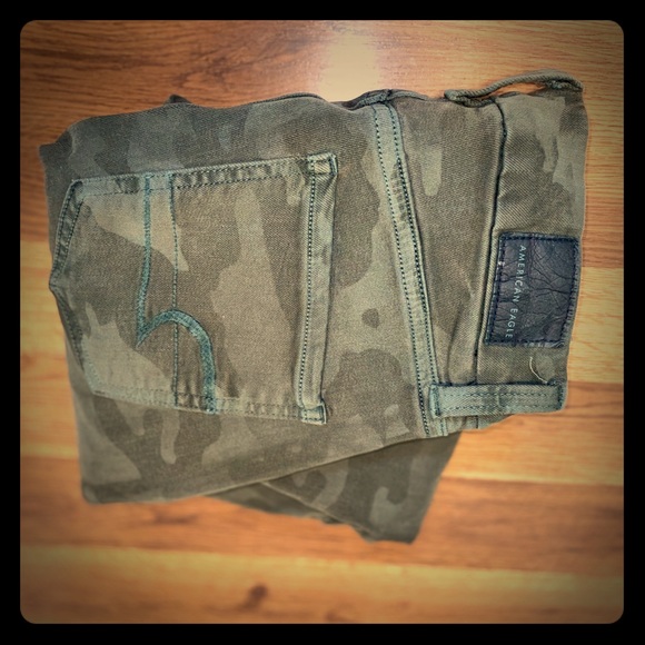 American Eagle Outfitters Denim - 🐞American Eagle Curvy Super Hi-Rise Camo Jegging